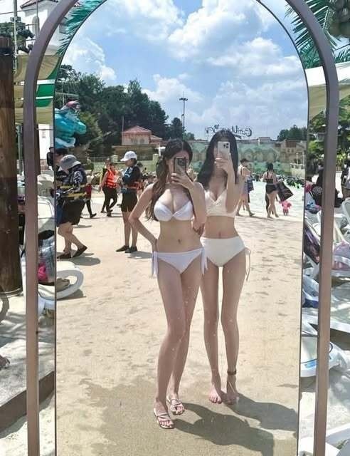 비키니들.jpg